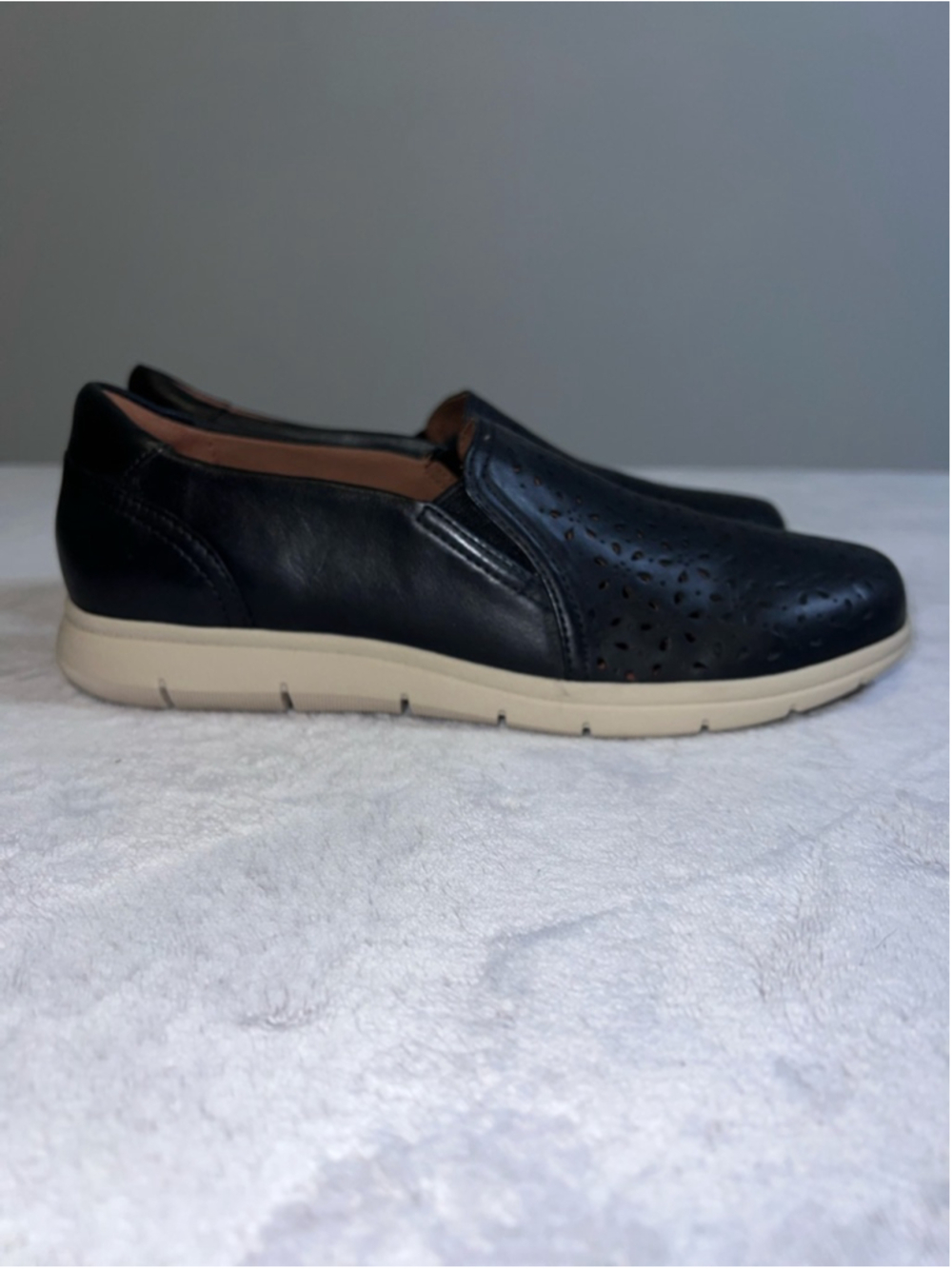 Cobb Hill Black Perforated Slip-On Loafers 7.5 Casual Comfort